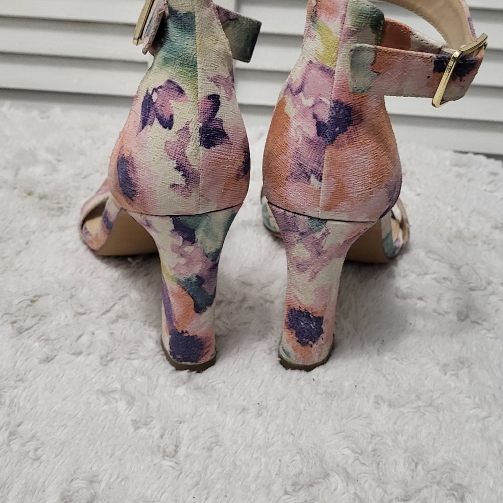 Vince Camuto leather heels size 7M - Picture 3 of 6